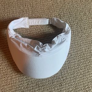 Lululemon visor- white